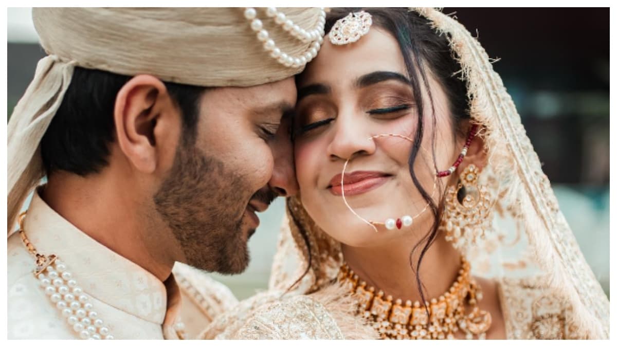 शादी के बंधन में बंधे Ali Merchant-Andleeb Zaidi, सोशल मीडिया पर छाई कपल की वेडिंग फोटोज