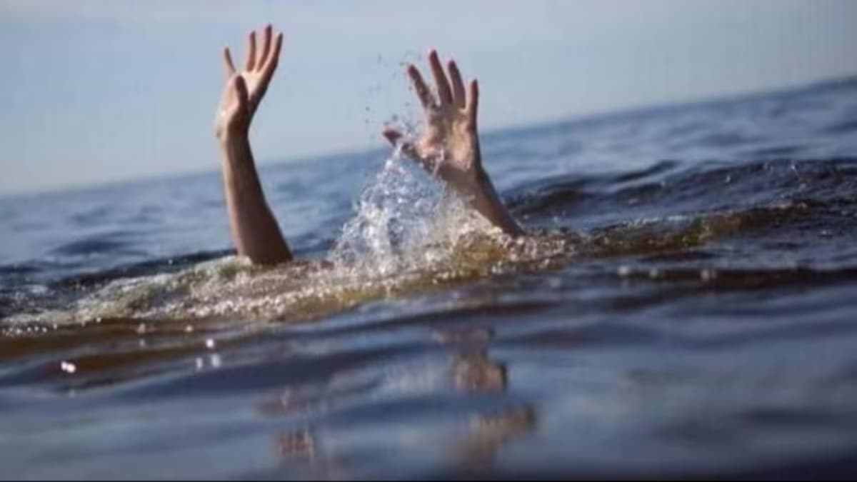 बिहार में बड़ा हादसा : छपरा में नाव पलटी, 18 लोग लापता, रेस्क्यू ऑपरेशन में 3 शव मिले
