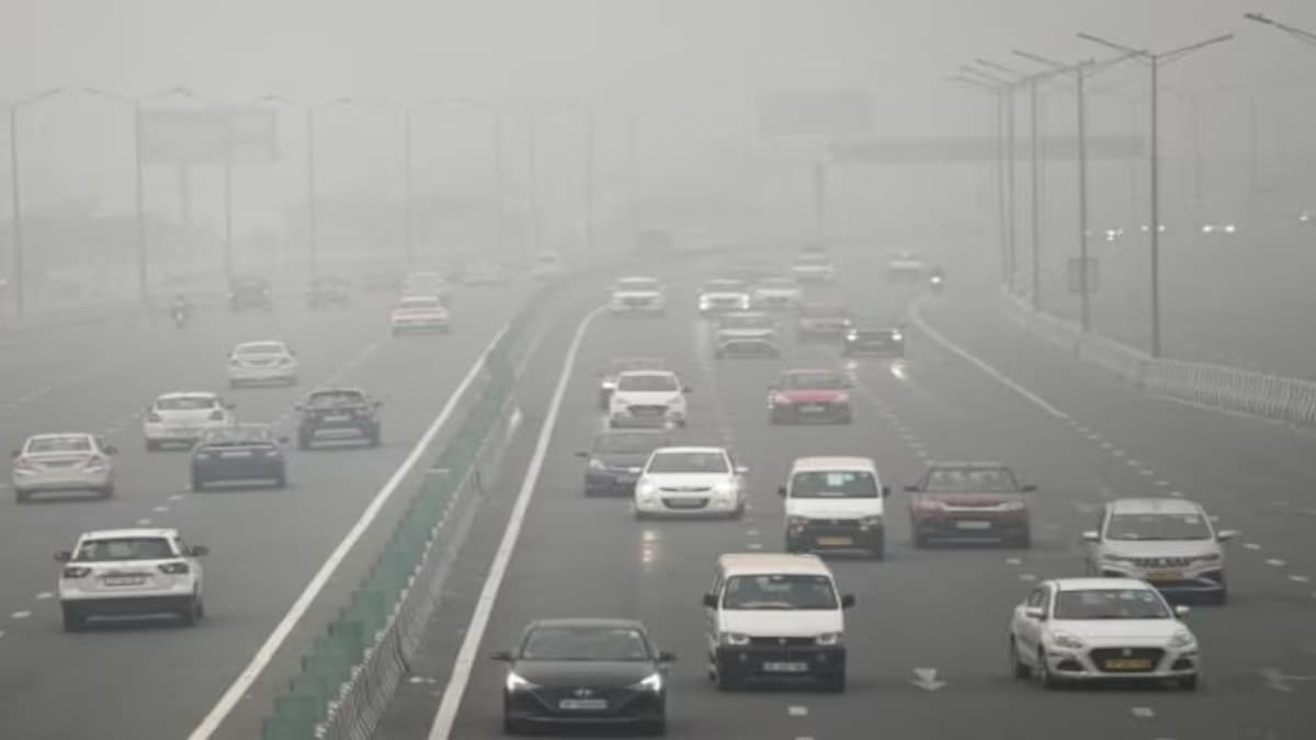 वायु प्रदूषण के चलते दिल्ली NCR की स्थिति बेहद 'गंभीर', 440 के पार दर्ज हुआ AQI रिकॉर्ड