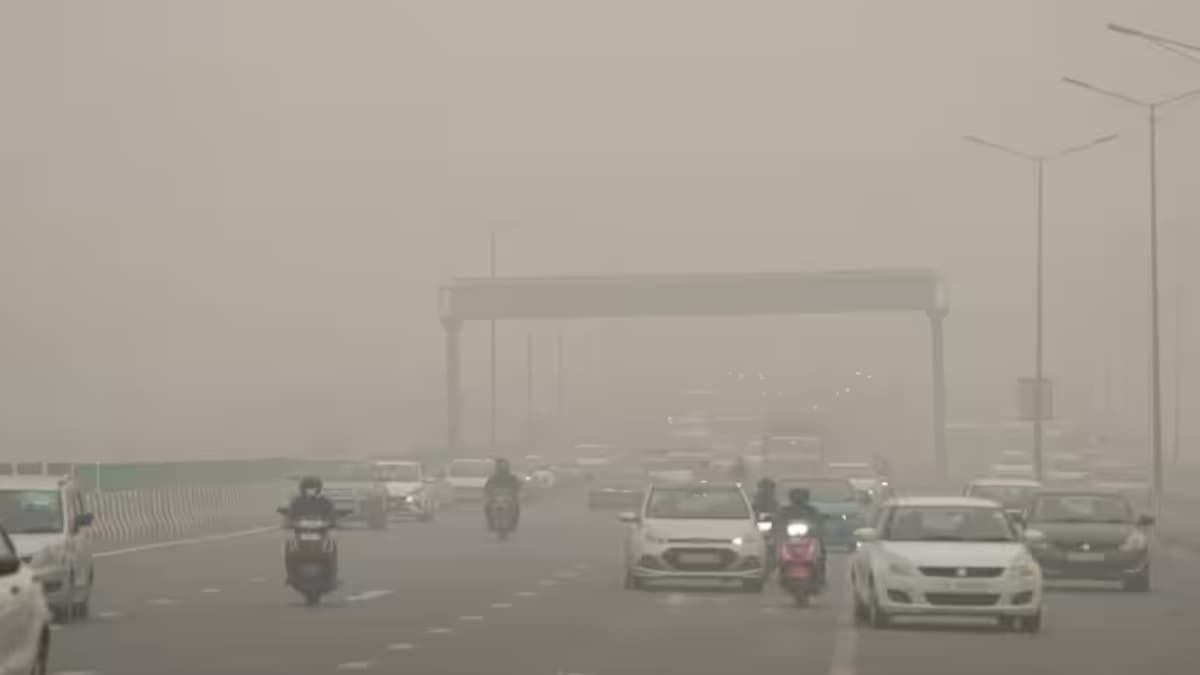 Delhi Air Pollution: दिल्ली के बाद हरियाणा सरकार का स्कूलों पर बड़ा फैसला, 14 जिलों में कभी भी हो सकती है छुट्टी