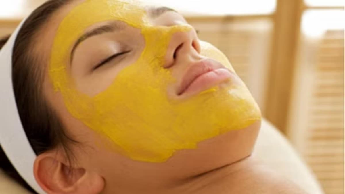 त्वचा की चमक बढ़ाने के लिए अपनाएं ये घरेलू नुस्खा