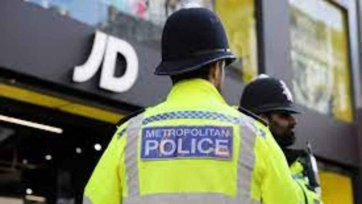 लंदन में नाबालिग सिख किशोर को चाकू से गोदा, 71 साल के बुजुर्ग समेत 4 को किया पुलिस ने गिरफ्तार
