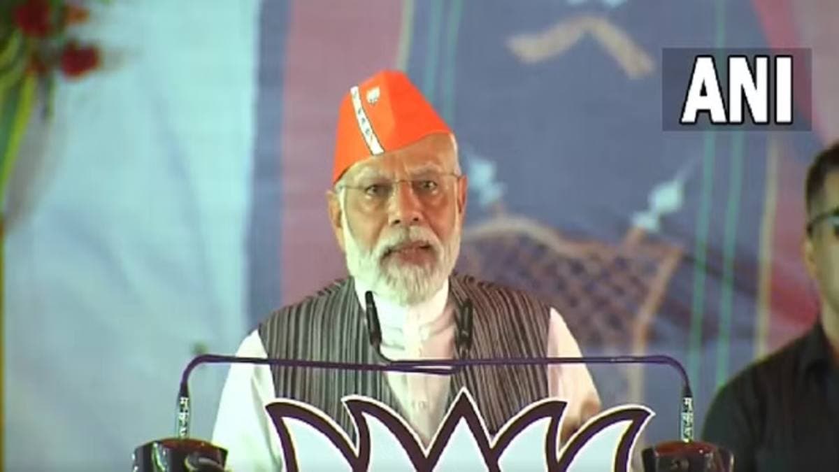 PM Modi Chhattisgarh Visit: छत्तीसगढ़ में बोले- पीएम मोदी, कांग्रेस और विकास एक साथ नहीं रह सकते