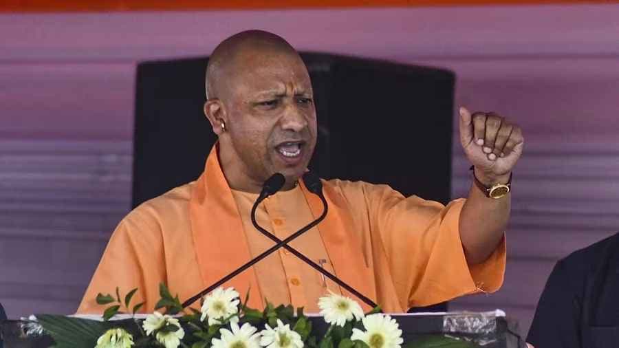 क्या UP में हटेंगी नेमप्लेट? सुप्रीम कोर्ट पहुंचा विवाद; योगी सरकार के फैसले से गरमाई है सियासत