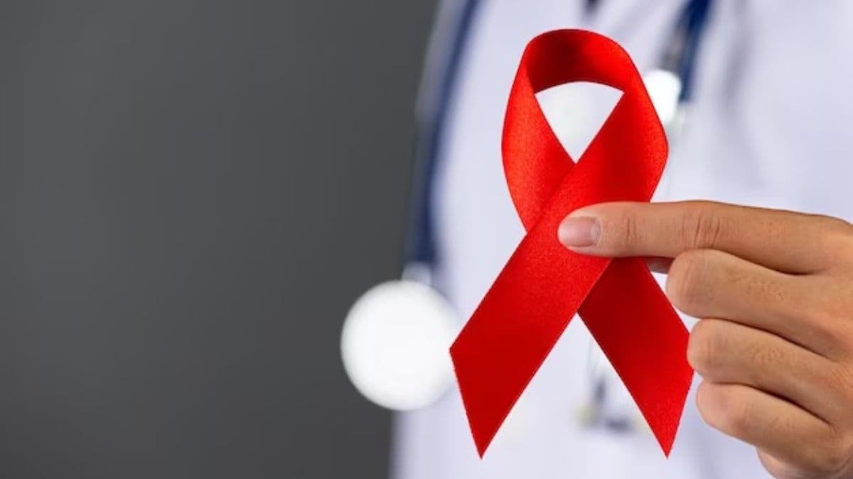 1 December को मनाया जाता है World AIDS Day, जानिए थीम, लक्षण से लेकर बचाव
