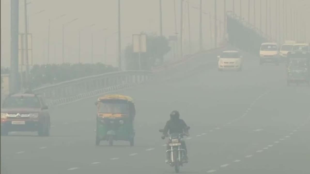 जानलेवा हुआ AQI, दिल्ली में दो दिन के लिए प्राइमरी  स्कूल बंद, जानें अबतक का Update