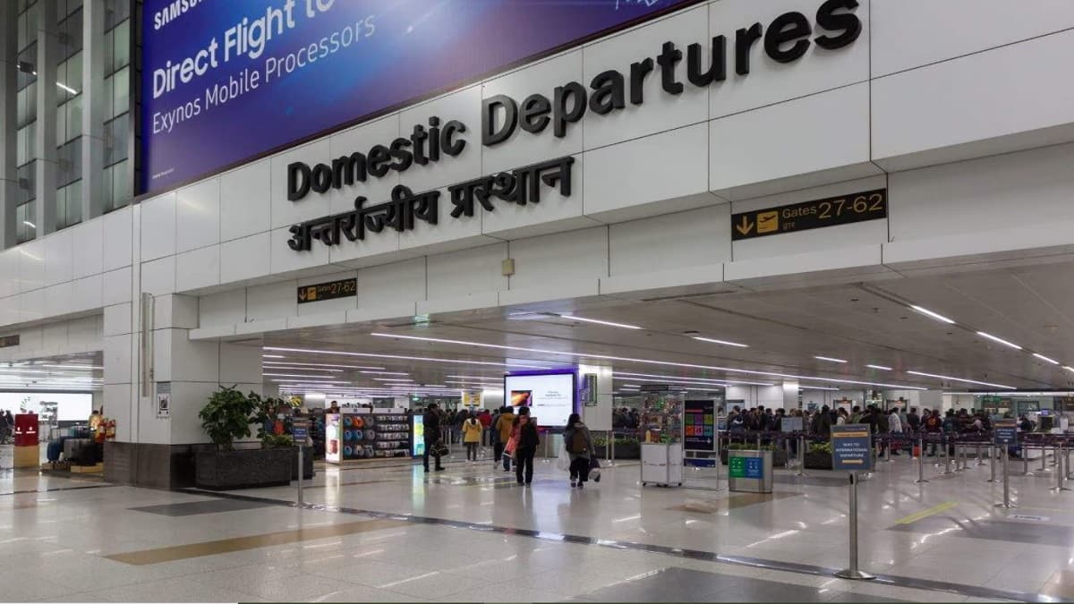 महिलाओं ने अंडरगारमेंट में छिपाए थे डेढ़ करोड़ रुपए, एयरपोर्ट पर तस्करी का तरीका देख चौंके अफसर