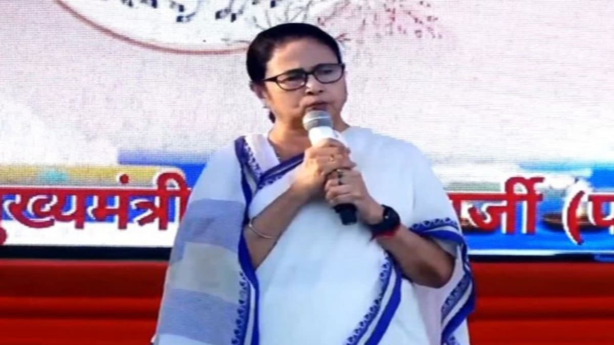 Chhath Puja: 'जब तक जिन्दा रहूंगी, गंगा घाटों पर आती रहूंगी', छठ पर भावुक हुईं ममता बनर्जी