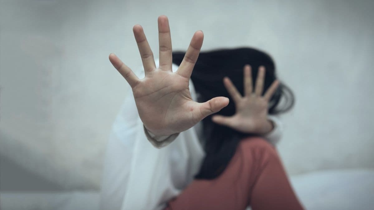 जिसे ब्याहकर लाया, उसके जिस्म की बोली लगाई, बोला-अब तो हर महीने करूंगा हजारों की कमाई
