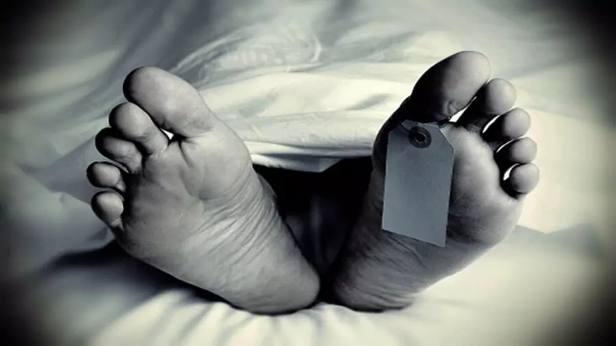 पहले पत्नी को काटा, फिर 2 बेटियों पर जानलेवा हमला किया, पुलिस को बताया कैसे और क्यों किया मर्डर?
