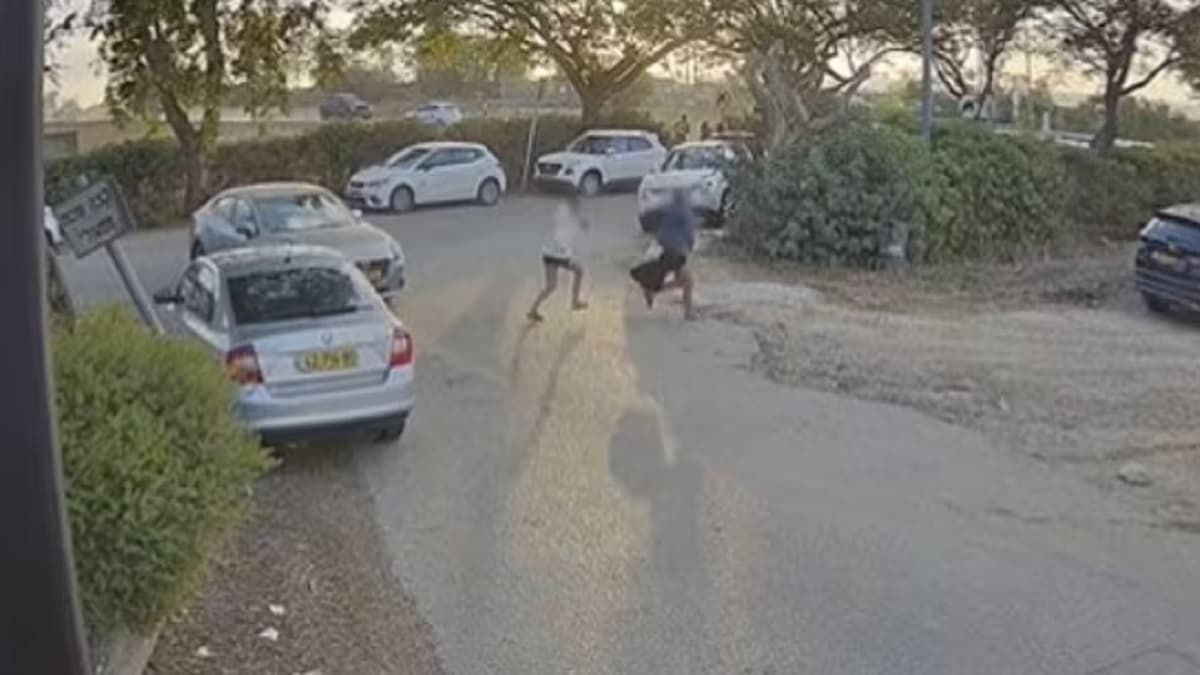 महिला को हमास के आतंकी ने कैसे उतारा मौत के घाट, नया फुटेज आया सामने, Video में देखिए दर्दनाक मंजर
