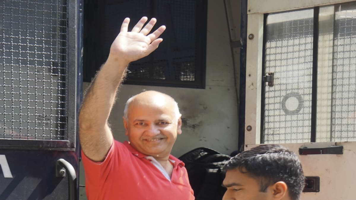 दिवाली से पहले मनीष सिसोदिया को मिली राहत, कोर्ट ने बीमार पत्नी से मिलने की दी अनुमति