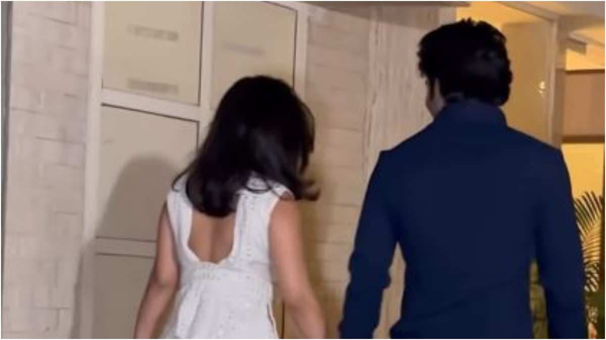 Tara Sutaria से ब्रेकअप के बाद मिस्ट्री गर्ल संग हाथों में हाथ डाले दिखे Aadar Jain, फैंस बोले 'तारा बेस्ट थी'