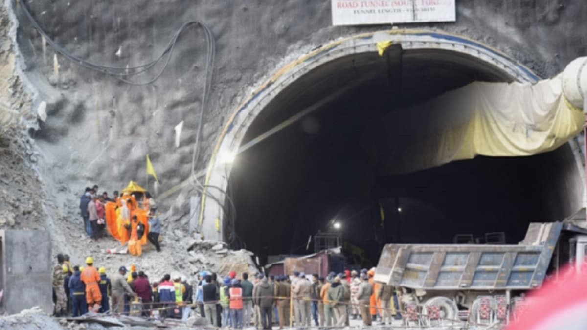 आखिर कब खत्‍म होगा इंतजार? उत्तरकाशी टनल में फंसे 41 लोगों को बाहर निकालने को अब हाथ से खोदेंगे मिट्टी