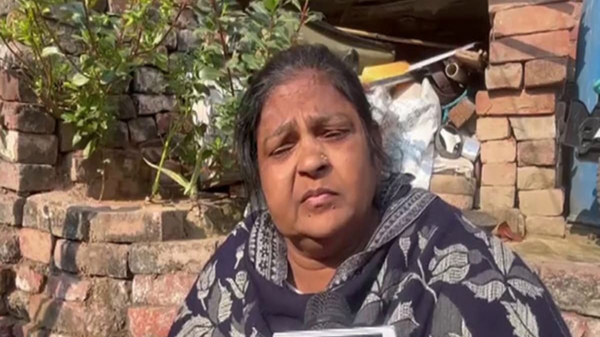 Parliament Security Breach: संसद में घुसे आरोपी के घर पहुंची पुलिस, सागर शर्मा की मां ने बताई हैरान करने वाली बात