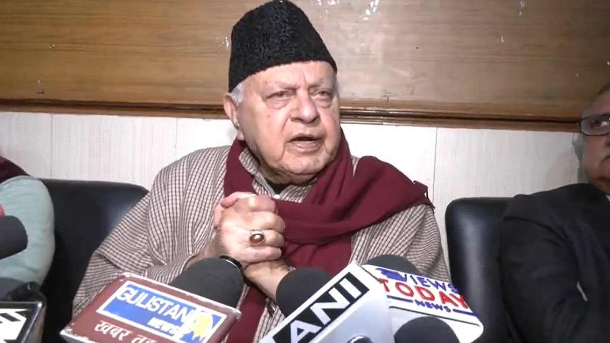 'सेना या पुलिस से खत्म नहीं होगा आतंकवाद', फारूक अब्दुल्ला ने दिया बड़ा बयान