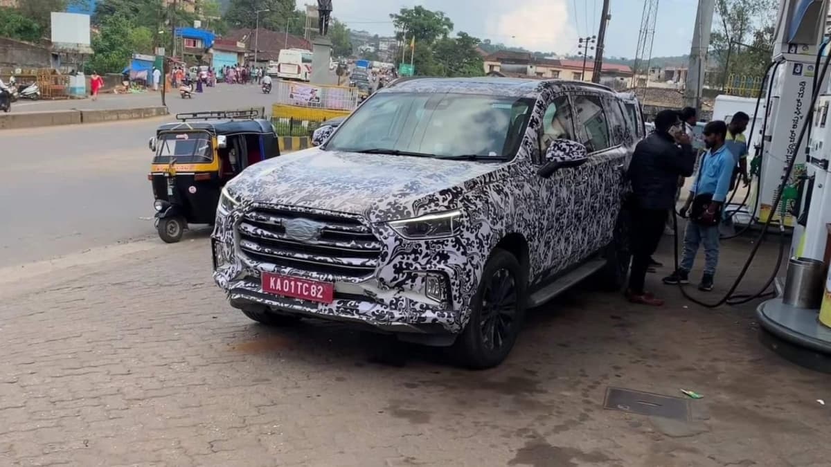 Fortuner की बढ़ी धड़कनें, सड़कों पर दिखाई दी MG की नई SUV