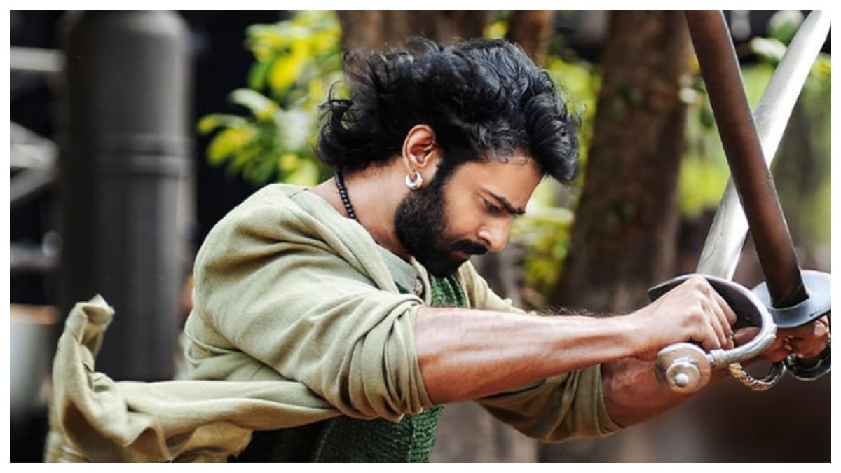 Salaar के बाद 'नए अवतार' में नजर आएंगे Prabhas, फिल्म निर्देशक Maruthi ने की अनाउंसमेंट
