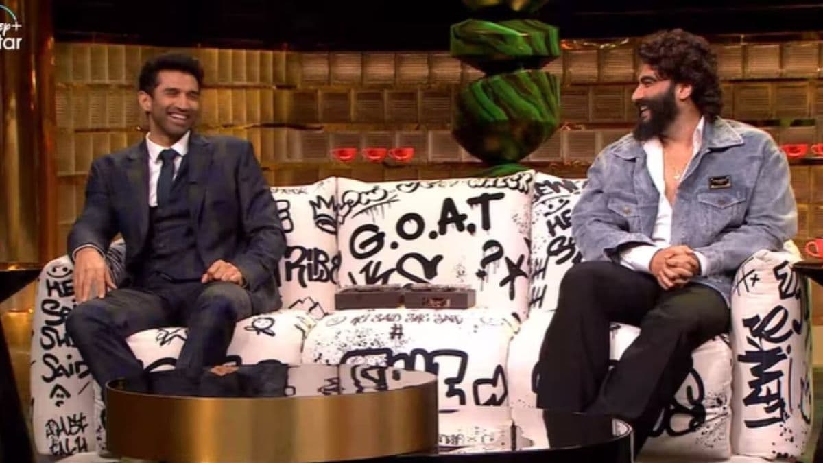KWK8 के काउच पर दिखेगा Arjun Kapoor और Aditya Roy का 'ब्रोमांस',  एक्स गर्लफ्रेंड पर होगा दिलचस्प खुलासा
