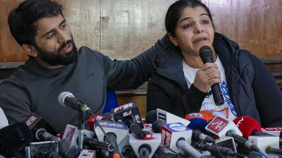 'मैं भी अपना पद्मश्री लौटा दूंगा..' बजरंग पूनिया के बाद साक्षी मलिक के सपोर्ट में उतरा एक और रेसलर