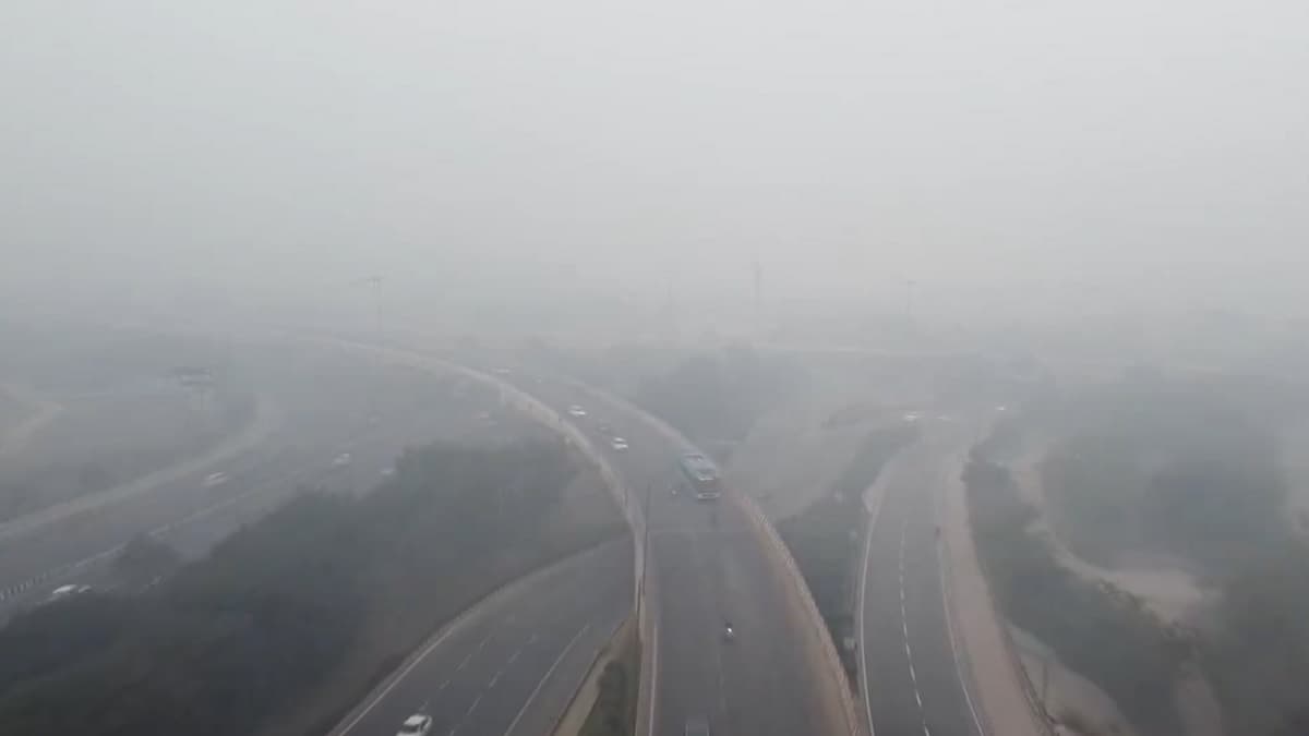 Weather Update: कोहरे की चादर से ढका उत्तर भारत, शीत लहर से कांप रहे लोग, जानें 2 दिन कैसा रहेगा मौसम