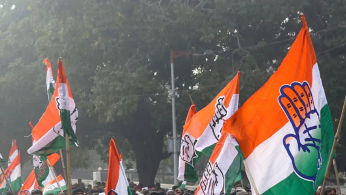 MP Politics: कांग्रेस की हार पर INDIA गठबंधन में जुबानी जंग, सपा नेता ने बताया अखिलेश यादव फैक्टर का मतलब