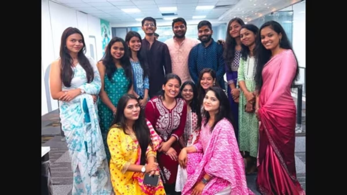 पीरियड्स लीव की बहस में उतरे चाय सुट्टा बार के मालिक अनुभव दुबे, लिंक्डइन पर पोस्ट कर रखी अपनी बात