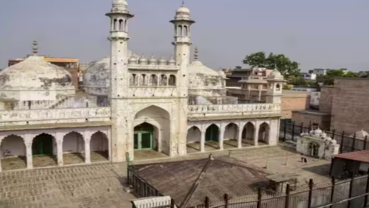 ज्ञानवापी के वजूखाने में मरीं मछलियां, अंजुमन इंतेजामिया मसाजिद ने जिलाधिकारी को सफाई के लिए लिखा खत