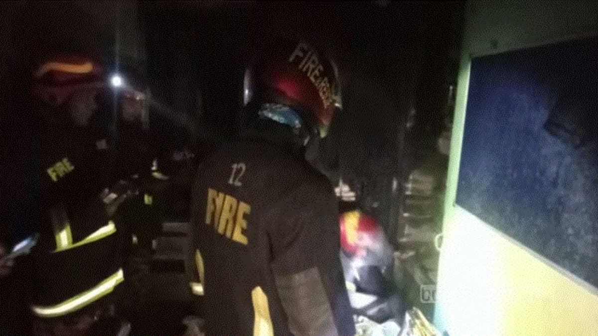 ट्रेन के बाद अब स्कूल फूंका, बांग्‍लादेश में चुनाव से एक द‍िन पहले जमकर बवाल