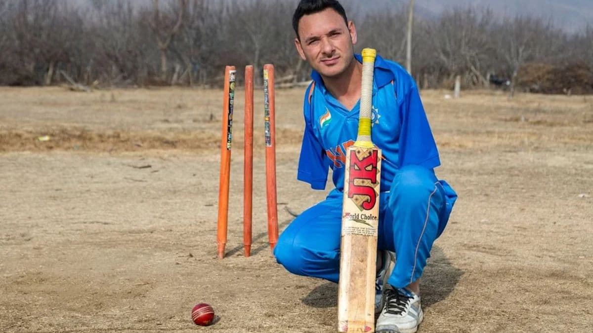 Sachin Tendulkar Inspired Para Cricketer Amir jammu & kashmir Cricketer