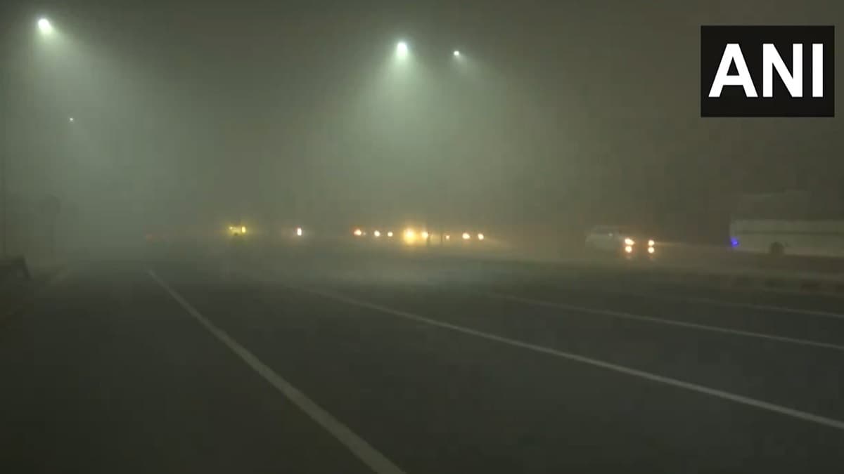 Weather Update : कोहरे में खो गई दिल्ली, 50 मीटर भी देखना मुश्किल, 3.5 डिग्री पहुंचा पारा