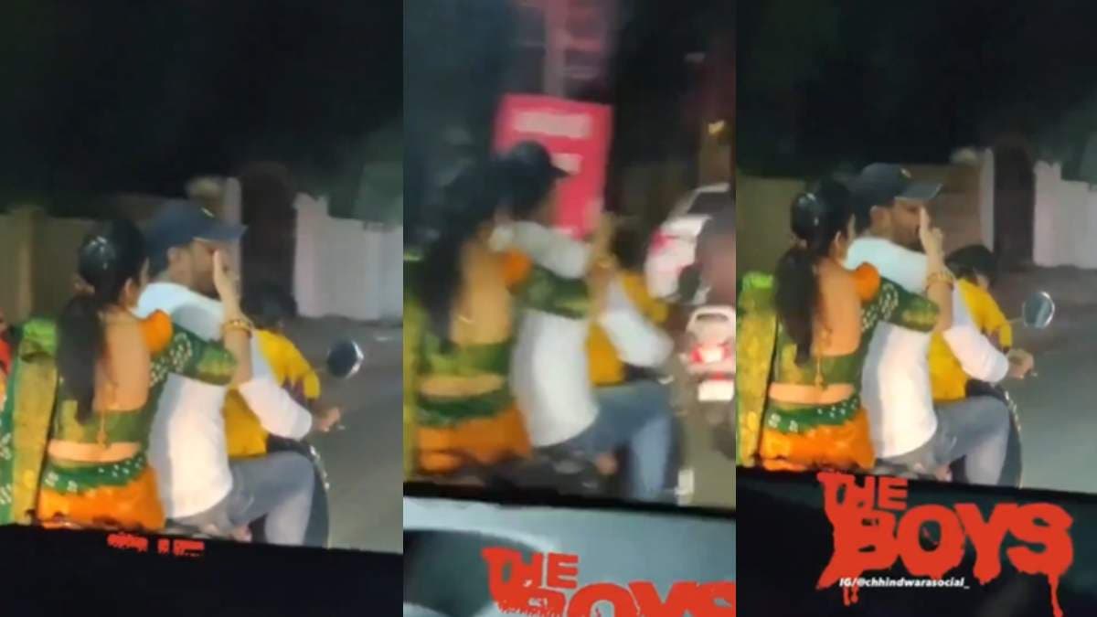 Biwi No.1: ऐसी बीवी सबको मिले! बाइक पर पीछे बैठकर पत्नी लगवा रही पति को कश