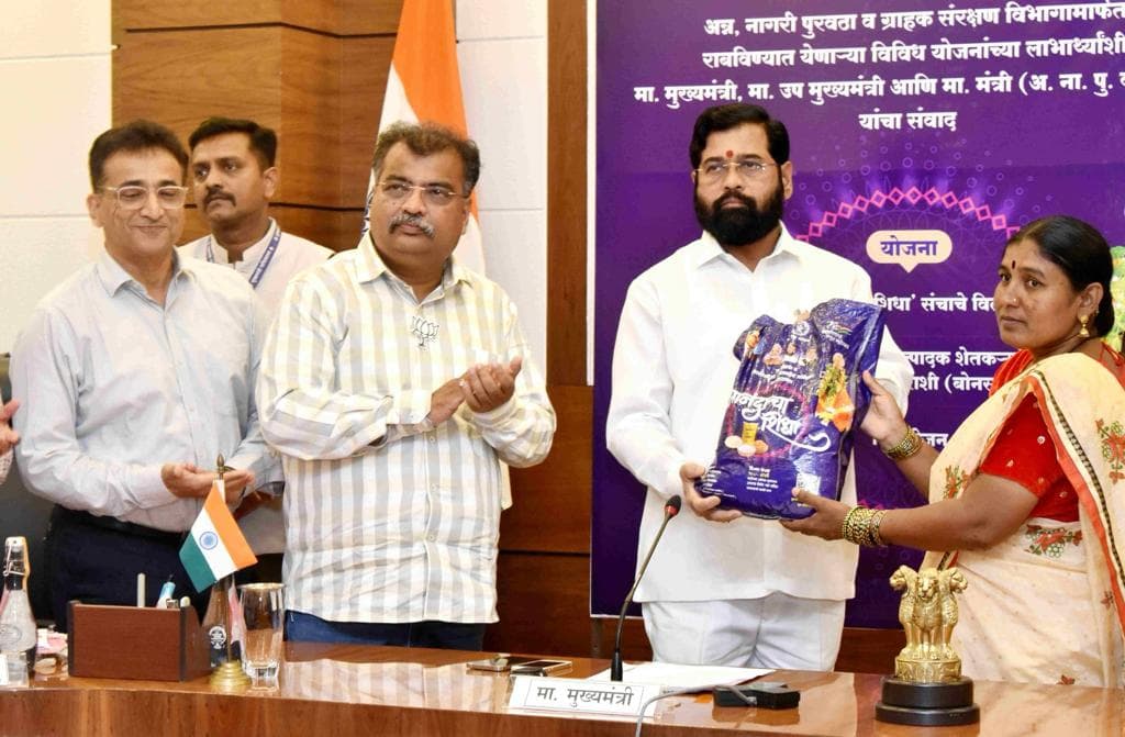 राम मंदिर की प्राण प्रतिष्ठा पर लोगों को राशन बांटेगी शिंदे सरकार, मंत्रिमंडल का बड़ा फैसला