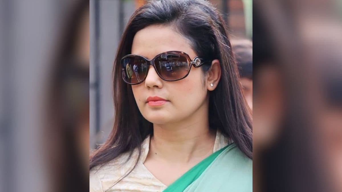 'CBI को कुछ नहीं मिला', महुआ मोइत्रा ने छापेमारी के खिलाफ ECI को लिखा पत्र