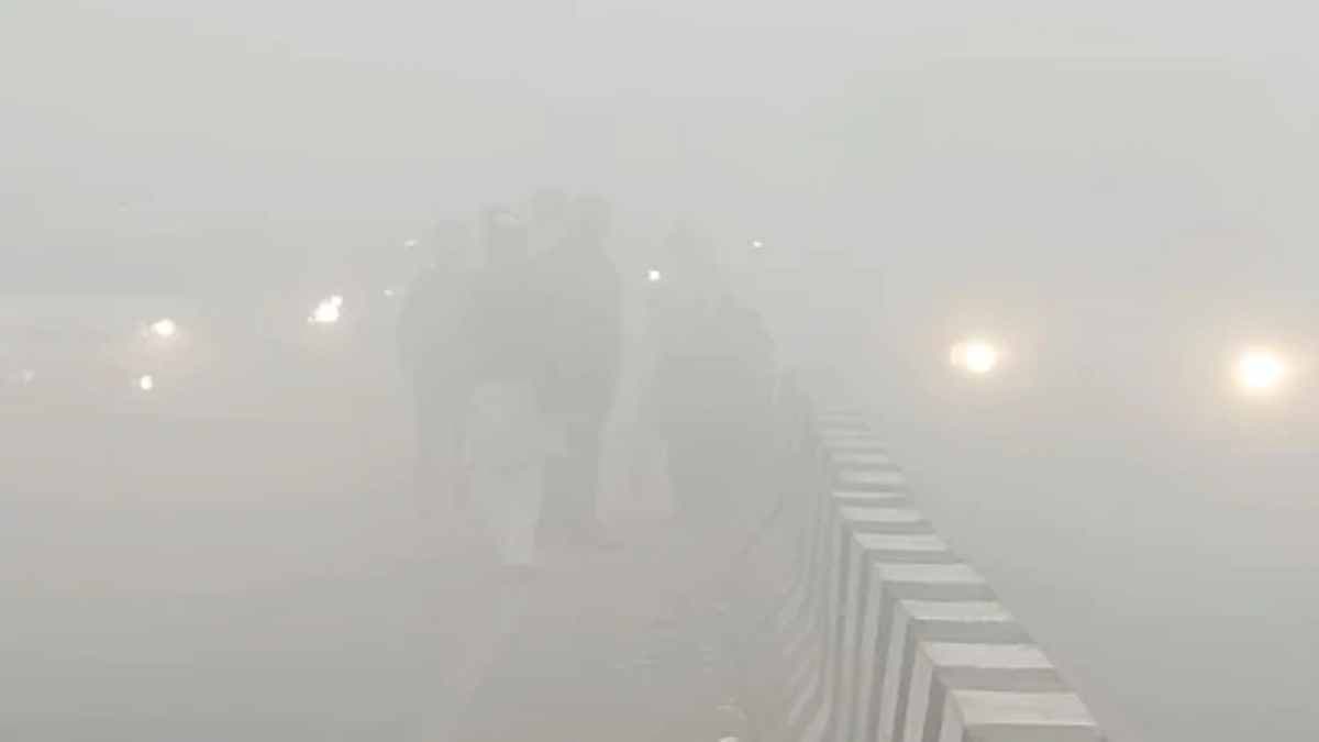 भीषण ठंड या भारी बारिश...साइक्लोन Fengal का UP के मौसम पर क्या असर? पढ़ें IMD की भविष्यवाणी