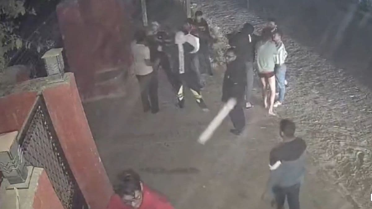 VIDEO: बर्थडे पार्टी में जमकर चले लात-घूंसे, एक की मौत; आखिर वजह क्या थी?