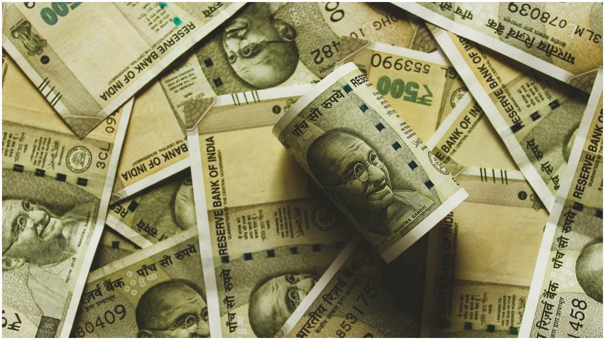 क्या 2027 तक 100 रुपये प्रति डॉलर पर होगा रुपया? जानें क्या है एक्सपर्ट की राय