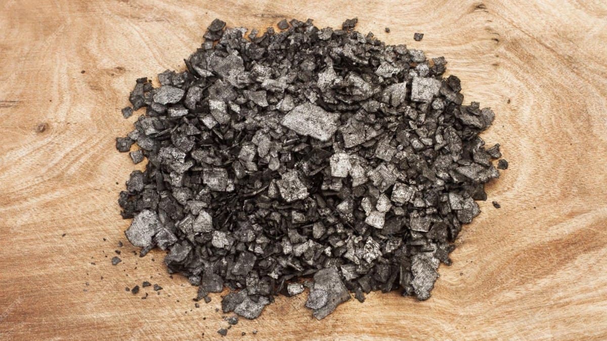 Black Salt Benefits: सफेद नमक से कई गुना फायदेमंद है काला नमक! जानें 8 जबरदस्त फायदे