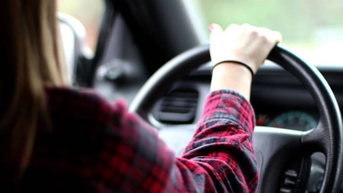 Car Driving सीख रहे हैं तो इग्नोर न करें 4 बातें, हफ्ते में बन जाएंगे मास्टर