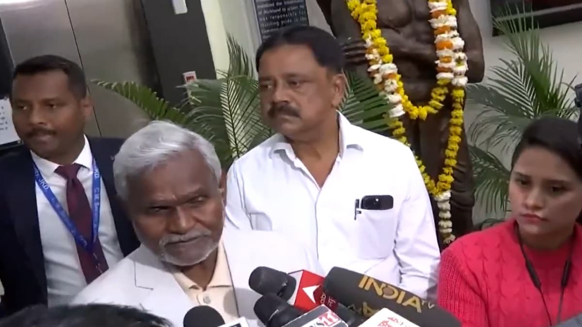 झारखंड कांग्रेस के 12 विधायकों की नाराजगी के बीच दिल्ली पहुंचे चंपई सोरेन बोले- सरकार सुरक्षित