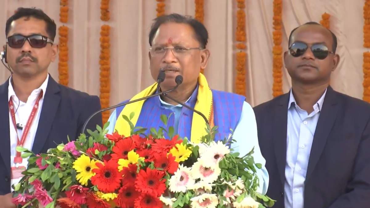 मुख्यमंत्री बनने के बाद पहली बार महासमुंद पहुंचे सीएम विष्णुदेव, 10 लाख रुपये देने का किया ऐलान