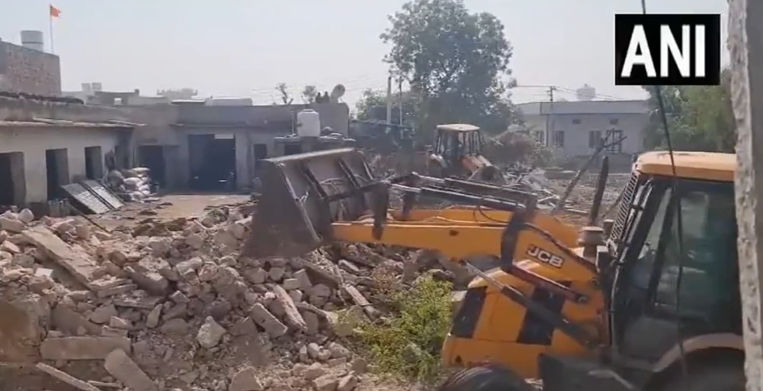 Rajasthan: पहले नाबालिग की हत्या, फिर गड्ढे में दफनाया, अब चला बुलडोजर
