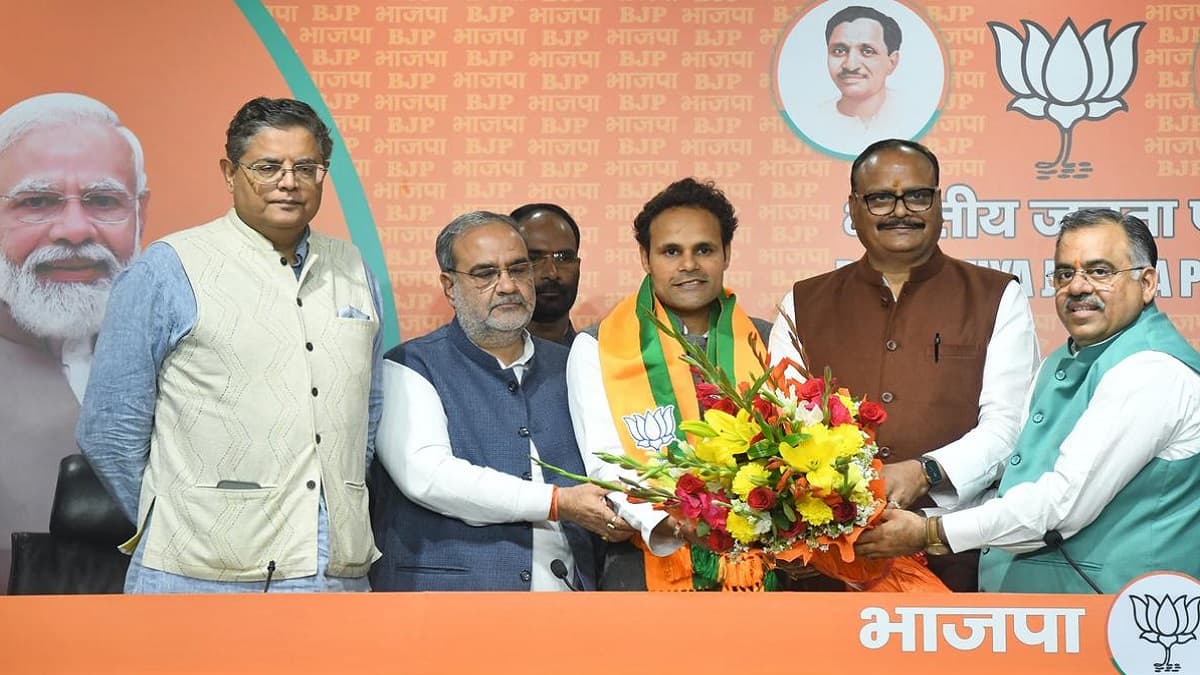 Ritesh Pandey ने 'चिट्ठी बम' फोड़ा, बसपा को छोड़ा और जॉइन की भाजपा, बोले- अभी 9 और आएंगे