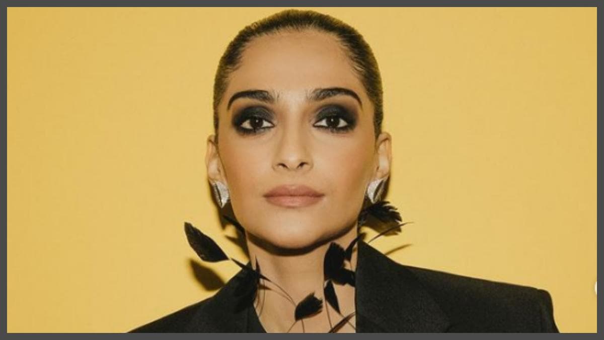 Sonam Kapoor ने गुजराती साड़ी पहन दोस्त की शादी के रिसेप्शन में की एंट्री, तो देखते रह गए फैंस