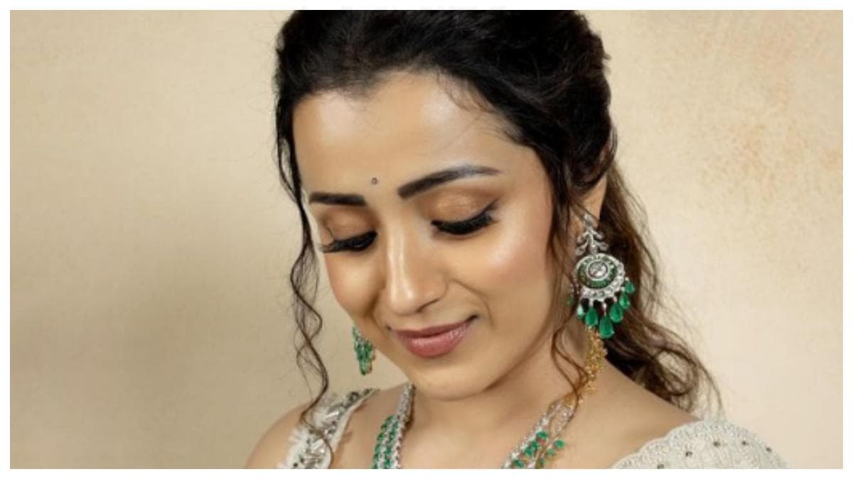Trisha Krishnan ने इस नेता को दी लीगल एक्शन की चेतावनी, बोलीं- किसी भी लेवल तक...
