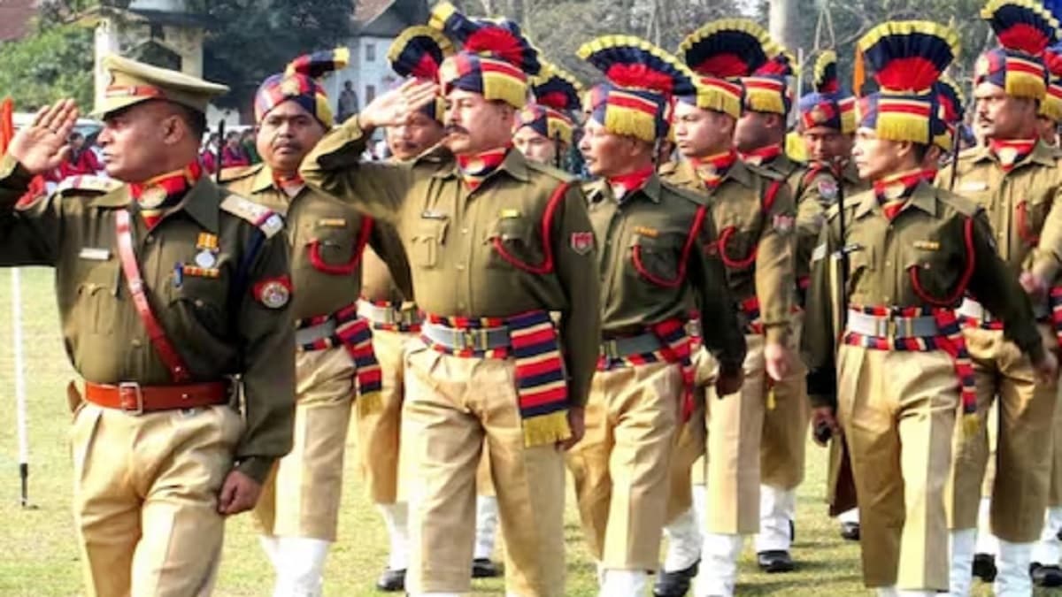 यूपी पुलिस कांस्टेबल की परीक्षा के लिए जाने से पहले देख लें ये ल‍िस्‍ट, क्‍या-क्‍या बैन है?