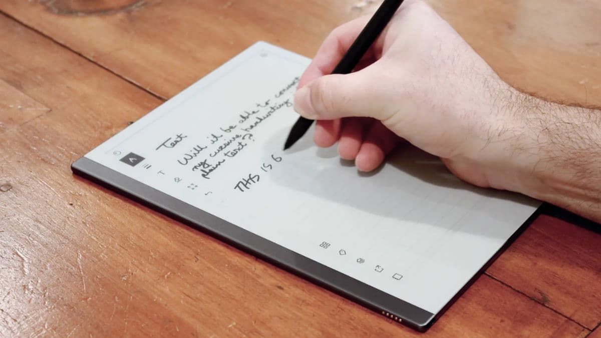 क्या है Paper Tablet? जानिए नॉर्मल टैब से कैसे है अलग और भारत में कितना है Price