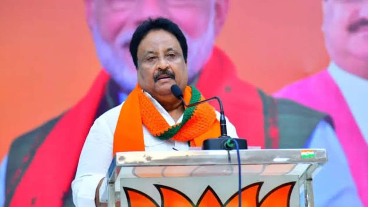 MP के बाद इस राज्य में BJP को लगा बड़ा झटका, वरिष्ठ नेता ने बेटे के साथ थामा कांग्रेस का दामन