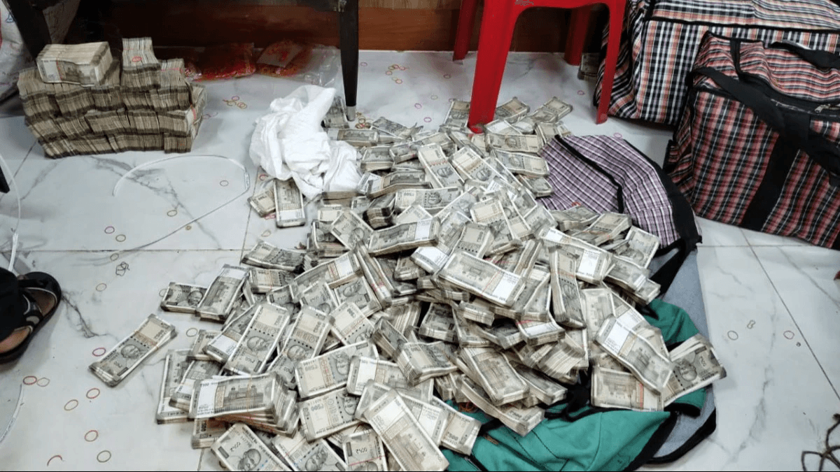 घर में कैश रख सकते हैं या नहीं, जानें क्या कहता कानून? तंबाकू बेचने वाले ने रखे थे 7 करोड़ नकद