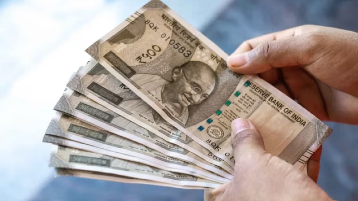 1 करोड़ कर्मचारियों-पेंशनर्स को मिलेगी खुशखबरी, फेस्टिवल सीजन से पहले होगा ऐलान, कितना बढ़ेगा महंगाई भत्ता